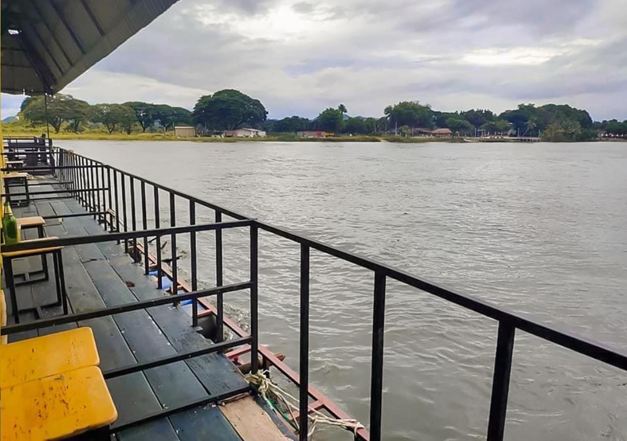 Tara Raft Hotel Kanchanaburi Ngoại thất bức ảnh
