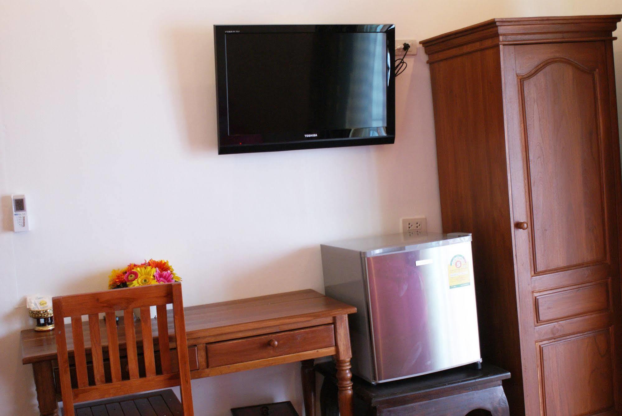 Tara Raft Hotel Kanchanaburi Ngoại thất bức ảnh