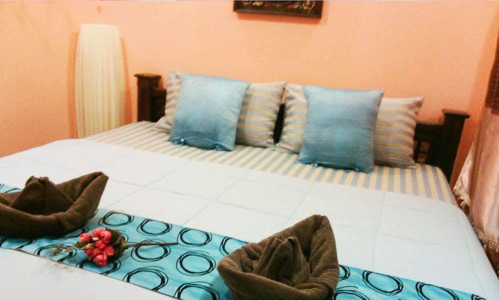 Tara Raft Hotel Kanchanaburi Ngoại thất bức ảnh